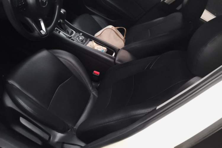 Used Mazda 3 Axela 2017 Sedan 1.5L Automatic Prestige Model China VI Standard Left Front Seat