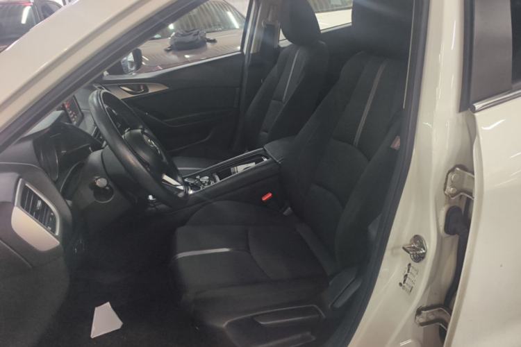 Used Mazda 3 Axela 2017 Hatchback 1.5L Automatic Luxury Model Emission Standard China V Left Front Seat