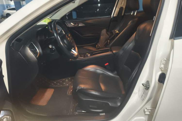 Used Mazda 3 Axela 2017 Sedan 2.0L Automatic Prestige Model China VI Standard Left Front Seat