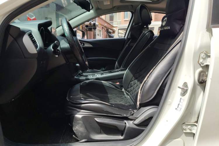 Used Mazda 3 Axela 2017 Sedan 1.5L Automatic Luxury Model China VI Standard Left Front Seat