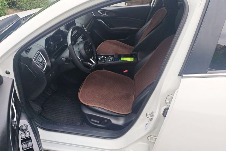 Used Mazda 3 Axela 2017 Hatchback 2.0L Automatic Sport Model China V Emission Standard Left Front Seat