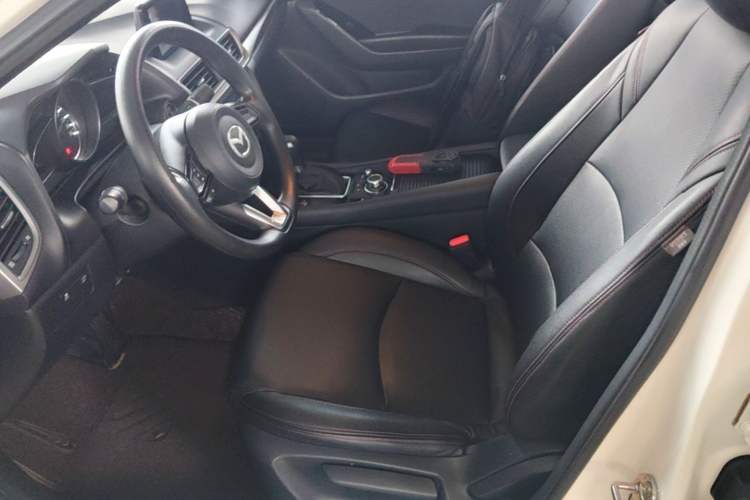 Used Mazda 3 Axela 2017 Sedan 1.5L Automatic Luxury Model Emission Standard China V Left Front Seat