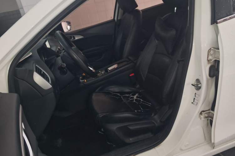 Used Mazda 3 Axela 2017 Sedan 1.5L Automatic Luxury Model Emission Standard China V Left Front Seat