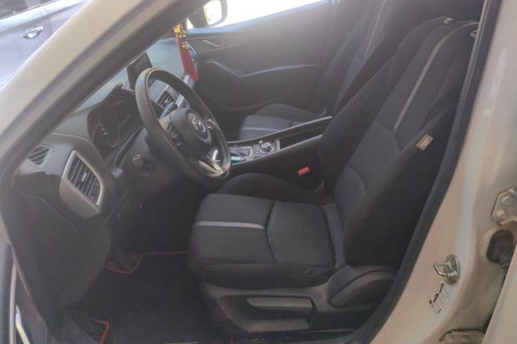 Used Mazda 3 Axela 2017 Sedan 1.5L Automatic Luxury Model Emission Standard China V Left Front Seat