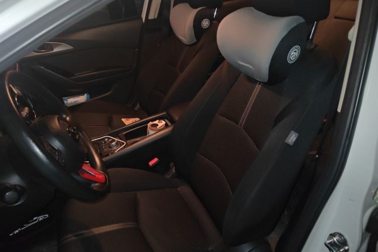 Used Mazda 3 Axela 2017 Hatchback 1.5L Automatic Luxury Model Emission Standard China V Left Front Seat