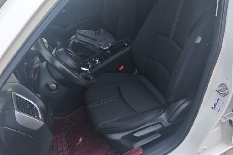 Used Mazda 3 Axela 2017 Sedan 1.5L Automatic Luxury Model Emission Standard China V Left Front Seat