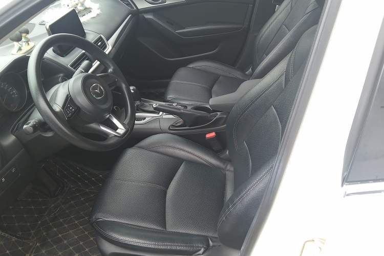 Used Mazda 3 Axela 2017 Sedan 1.5L Automatic Comfort Model China VI Standard Left Front Seat