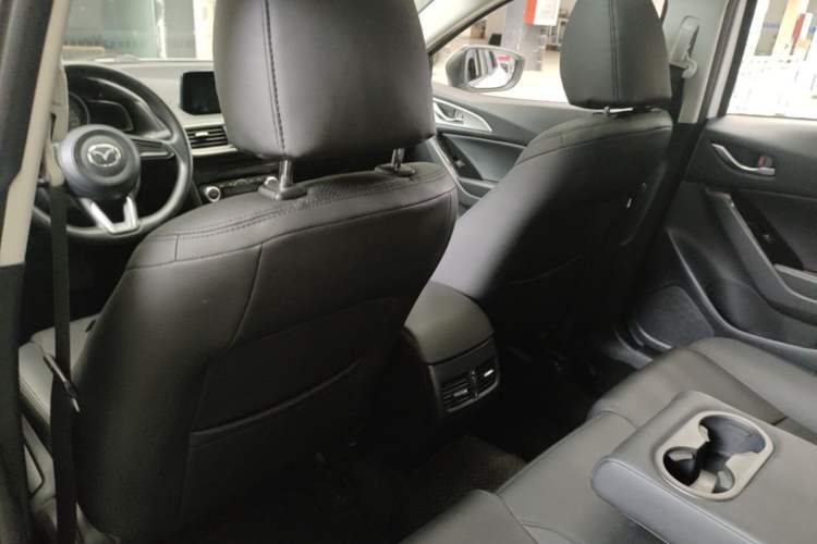 Used Mazda 3 Axela 2017 Sedan 1.5L Automatic Luxury Model Emission Standard China V Left Front Seat