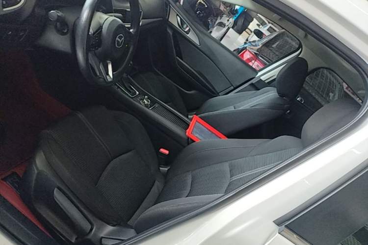 Used Mazda 3 Axela 2017 Sedan 1.5L Automatic Luxury Model Emission Standard China V Left Front Seat