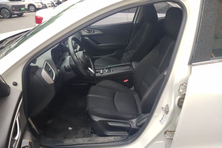 Used Mazda 3 Axela 2017 Sedan 1.5L Automatic Luxury Model China VI Standard Left Front Seat