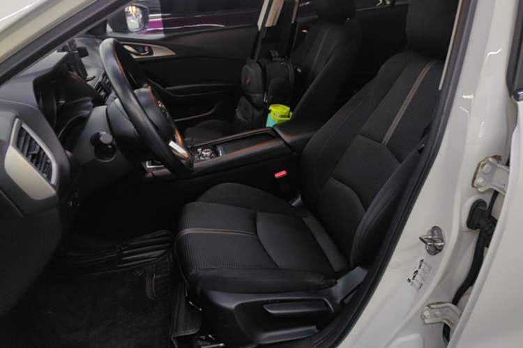 Used Mazda 3 Axela 2017 Sedan 1.5L Automatic Luxury Model Emission Standard China V Left Front Seat