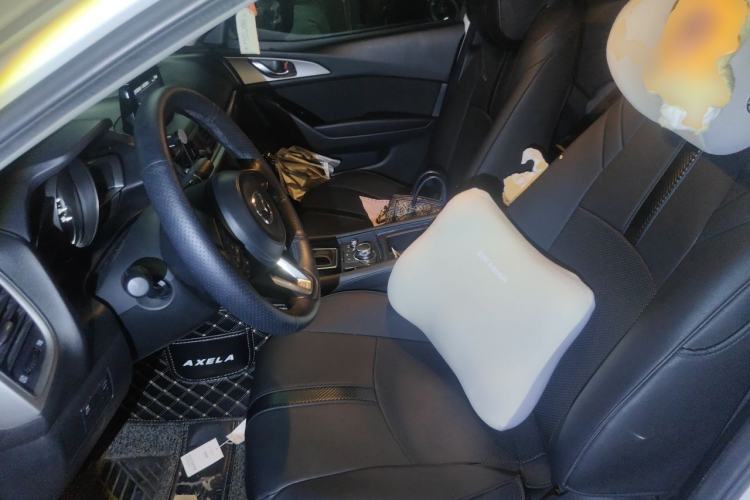 Used Mazda 3 Axela 2017 Sedan 1.5L Automatic Luxury Model Emission Standard China V Left Front Seat