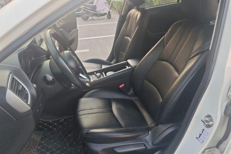 Used Mazda 3 Axela 2017 Sedan 1.5L Automatic Luxury Model Emission Standard China V Left Front Seat