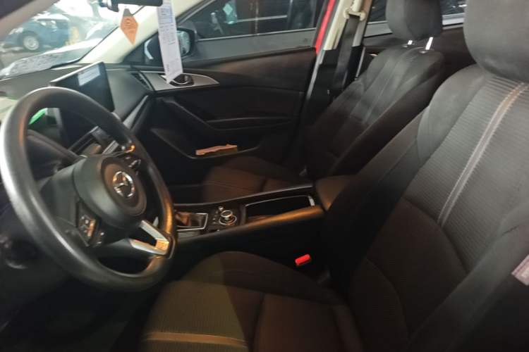 Used Mazda 3 Axela 2017 Sedan 1.5L Automatic Luxury Model Emission Standard China V Left Front Seat