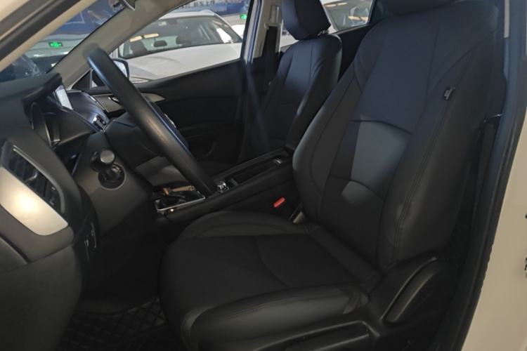 Used Mazda 3 Axela 2017 Sedan 1.5L Automatic Luxury Model Emission Standard China V Left Front Seat
