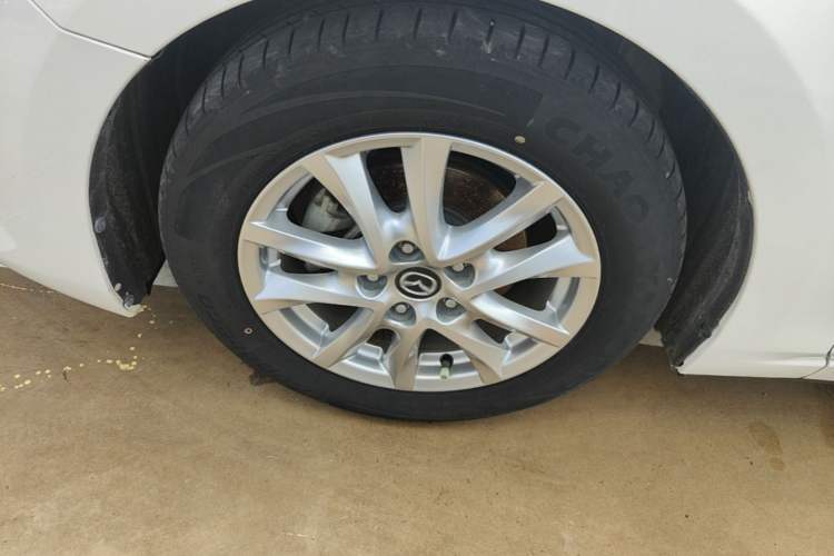 Used Mazda 3 Axela 2017 Sedan 1.5L Automatic Luxury Model Emission Standard China V Left Front Wheel Hub