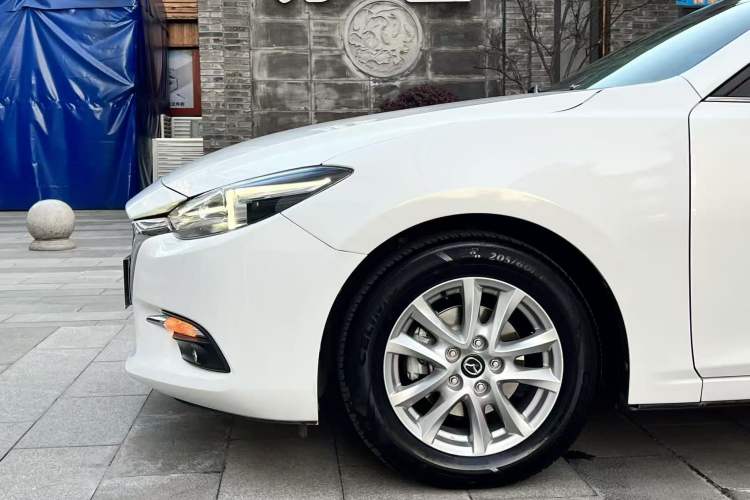 Used Mazda 3 Axela 2017 Sedan 1.5L Manual Luxury Model Emission Standard China V Left Front Wheel Hub