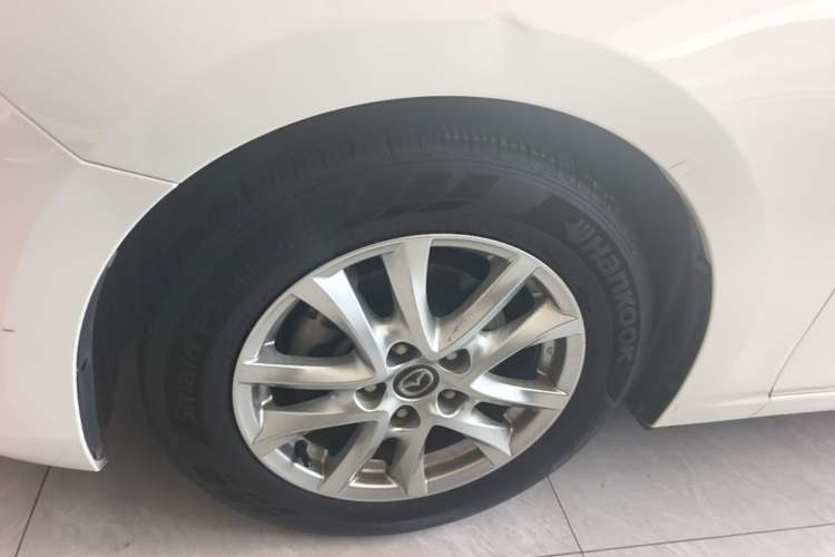 Used Mazda 3 Axela 2017 Sedan 1.5L Automatic Luxury Model Emission Standard China V Left Front Wheel Hub
