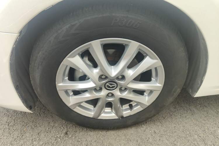 Used Mazda 3 Axela 2017 Sedan 1.5L Automatic Comfort Model Emission Standard China V Left Front Wheel Hub