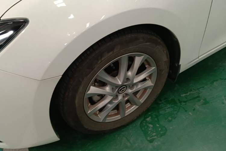 Used Mazda 3 Axela 2017 Sedan 1.5L Automatic Luxury Model Emission Standard China V Left Front Wheel Hub