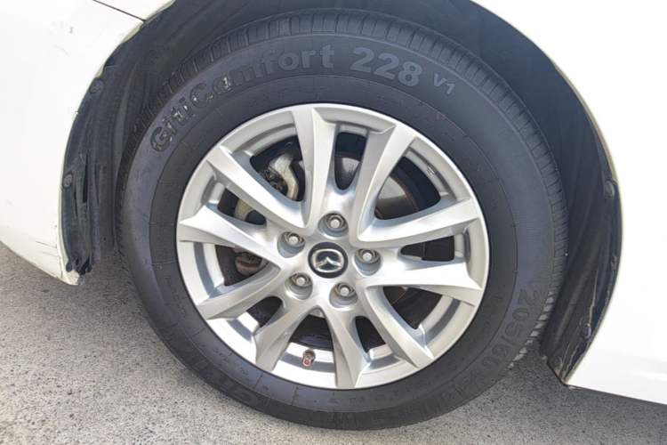 Used Mazda 3 Axela 2017 Sedan 1.5L Automatic Luxury Model Emission Standard China V Left Front Wheel Hub