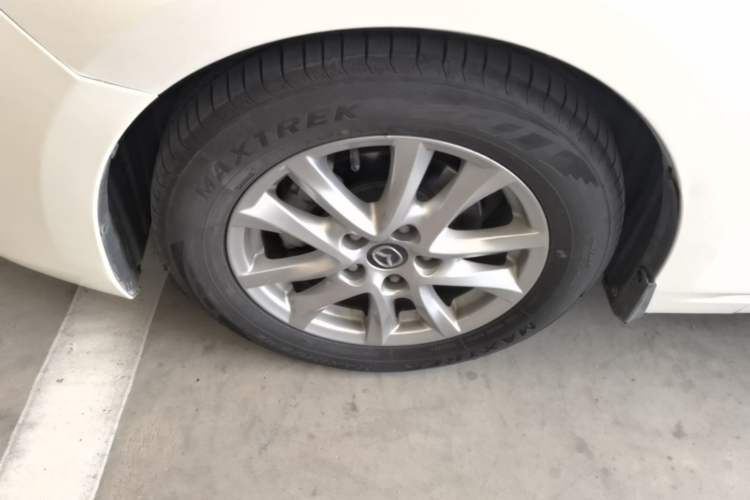 Used Mazda 3 Axela 2017 Sedan 1.5L Automatic Luxury Model Emission Standard China V Left Front Wheel Hub