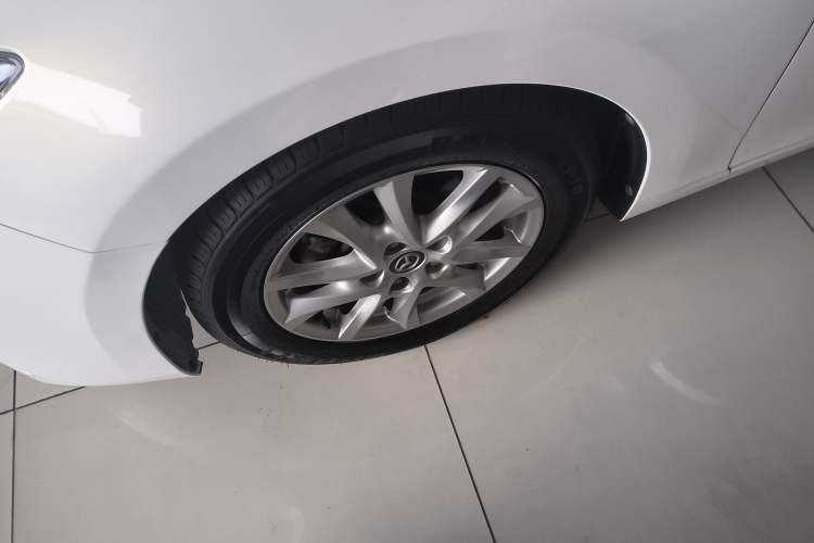 Used Mazda 3 Axela 2017 Sedan 1.5L Automatic Comfort Model Emission Standard China V Left Front Wheel Hub