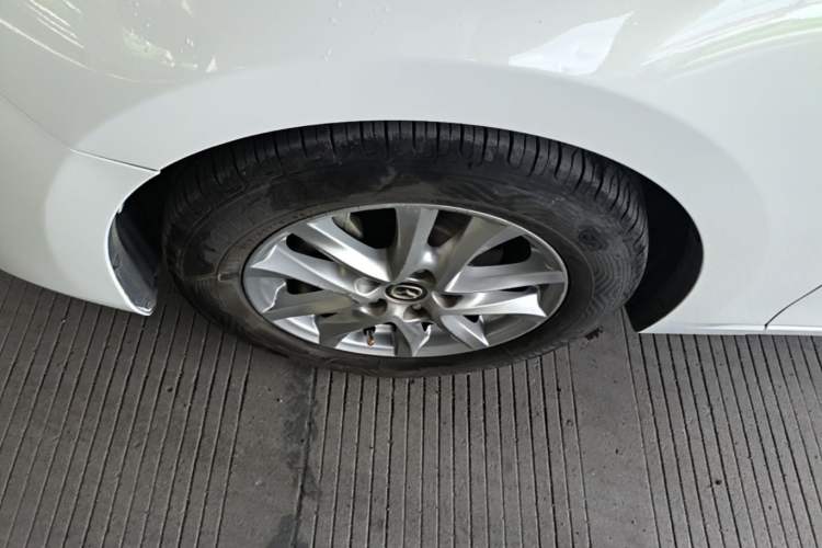 Used Mazda 3 Axela 2017 Sedan 1.5L Automatic Comfort Model Emission Standard China V Left Front Wheel Hub