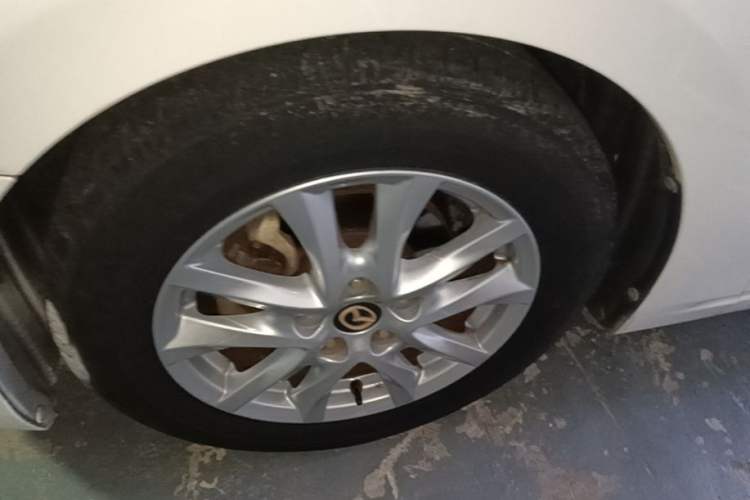 Used Mazda 3 Axela 2017 Sedan 1.5L Automatic Luxury Model Emission Standard China V Left Front Wheel Hub