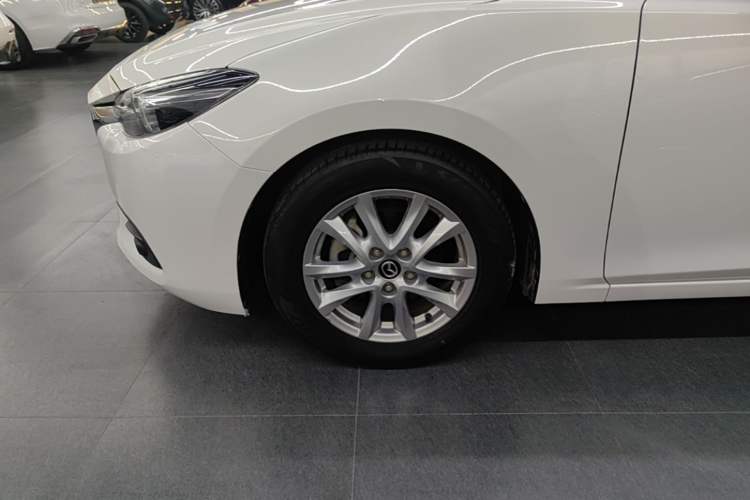 Used Mazda 3 Axela 2017 Sedan 1.5L Automatic Luxury Model Emission Standard China V Left Front Wheel Hub