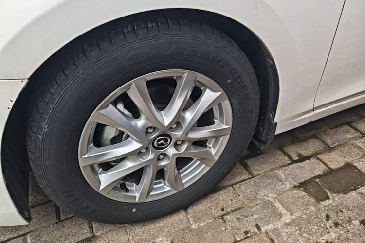 Used Mazda 3 Axela 2017 Hatchback 1.5L Automatic Luxury Model Emission Standard China V Left Front Wheel Hub