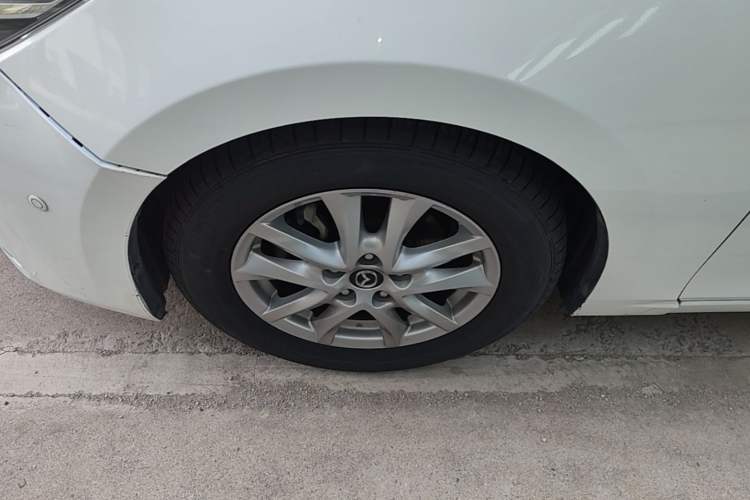 Used Mazda 3 Axela 2017 Sedan 1.5L Automatic Prestige Model China V Standard Left Front Wheel Hub