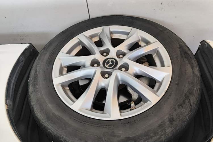 Used Mazda 3 Axela 2017 Sedan 1.5L Automatic Comfort Model Emission Standard China V Left Front Wheel Hub