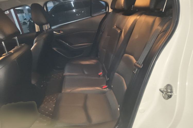 Used Mazda 3 Axela 2017 Sedan 2.0L Automatic Prestige Model China VI Standard Left Rear Seat