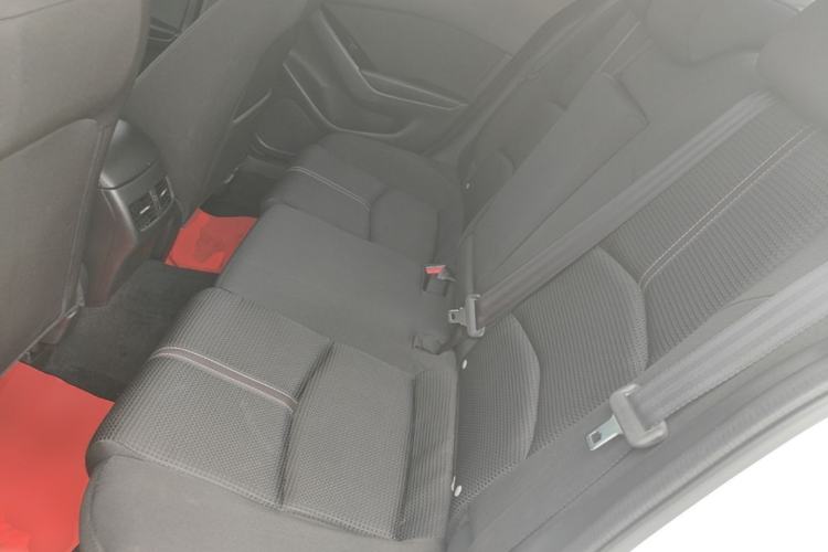 Used Mazda 3 Axela 2017 Sedan 1.5L Automatic Luxury Model Emission Standard China V Left Rear Seat