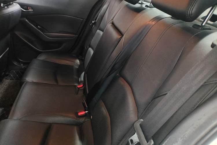 Used Mazda 3 Axela 2017 Sedan 2.0L Automatic Prestige Model China V Standard Left Rear Seat