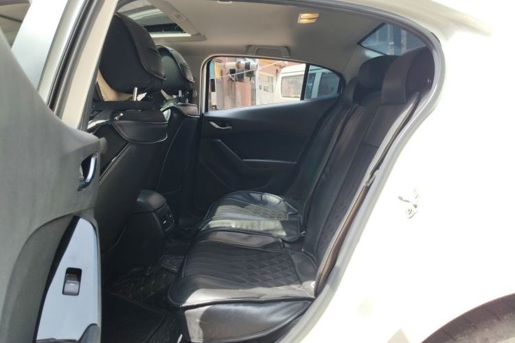 Used Mazda 3 Axela 2017 Sedan 1.5L Automatic Luxury Model China VI Standard Left Rear Seat