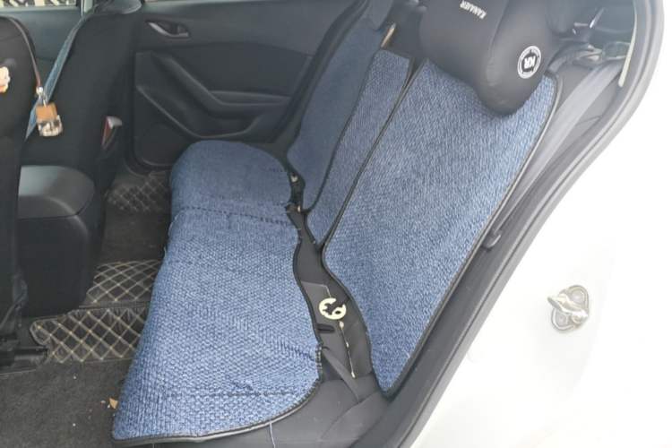 Used Mazda 3 Axela 2017 Hatchback 1.5L Automatic Comfort Model Emission Standard China V Left Rear Seat