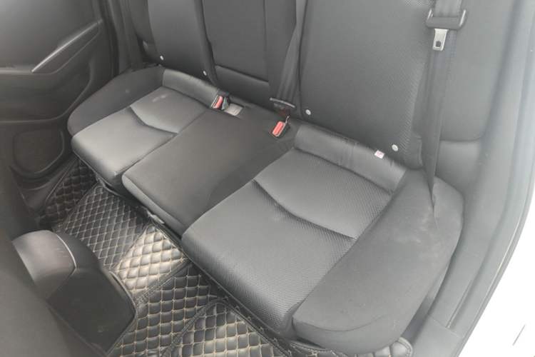 Used Mazda 3 Axela 2017 Sedan 1.5L Automatic Comfort Model Emission Standard China V Left Rear Seat