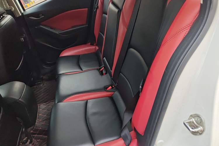 Used Mazda 3 Axela 2017 Sedan 1.5L Automatic Comfort Model Emission Standard China V Left Rear Seat