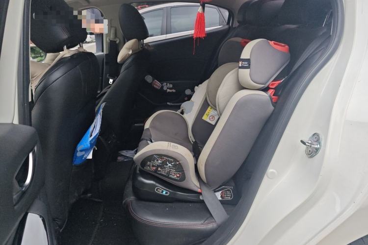 Used Mazda 3 Axela 2017 Sedan 1.5L Automatic Luxury Model Emission Standard China V Left Rear Seat