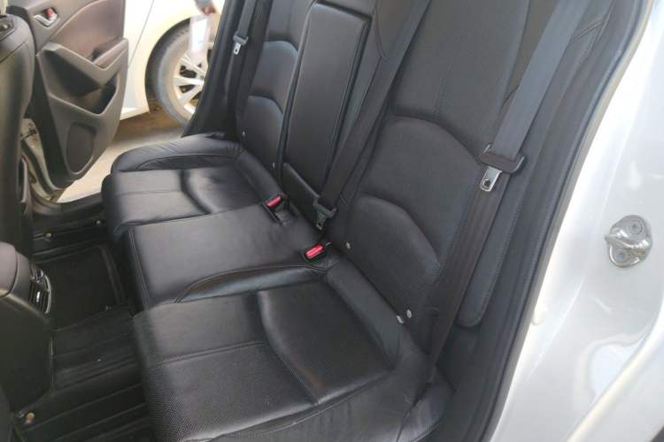 Used Mazda 3 Axela 2017 Sedan 2.0L Automatic Prestige Model China VI Standard Left Rear Seat