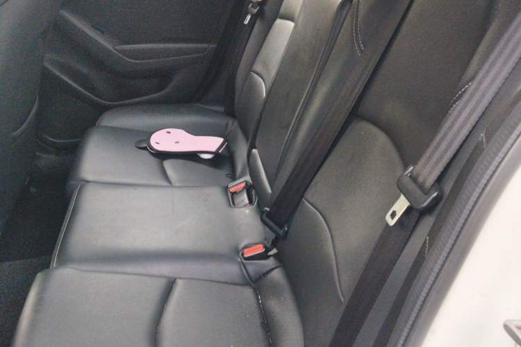 Used Mazda 3 Axela 2017 Sedan 1.5L Automatic Comfort Model China VI Standard Left Rear Seat