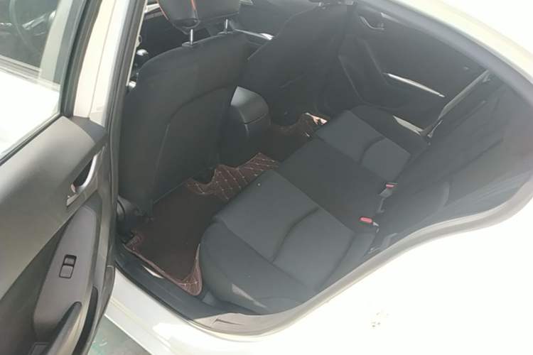 Used Mazda 3 Axela 2017 Sedan 1.5L Automatic Comfort Model Emission Standard China V Left Rear Seat
