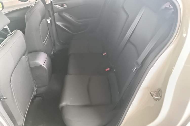 Used Mazda 3 Axela 2017 Sedan 1.5L Automatic Comfort Model Emission Standard China V Left Rear Seat