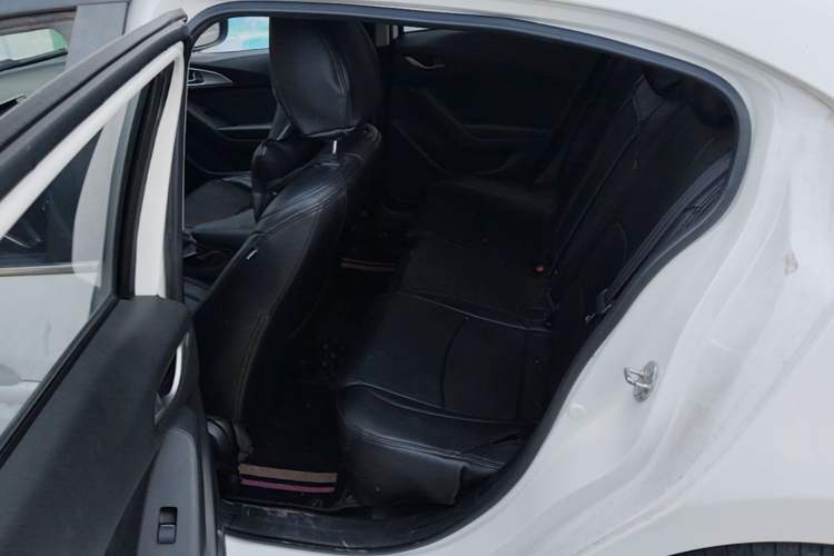 Used Mazda 3 Axela 2017 Sedan 1.5L Manual Comfort Model Emission Standard China V Left Rear Seat