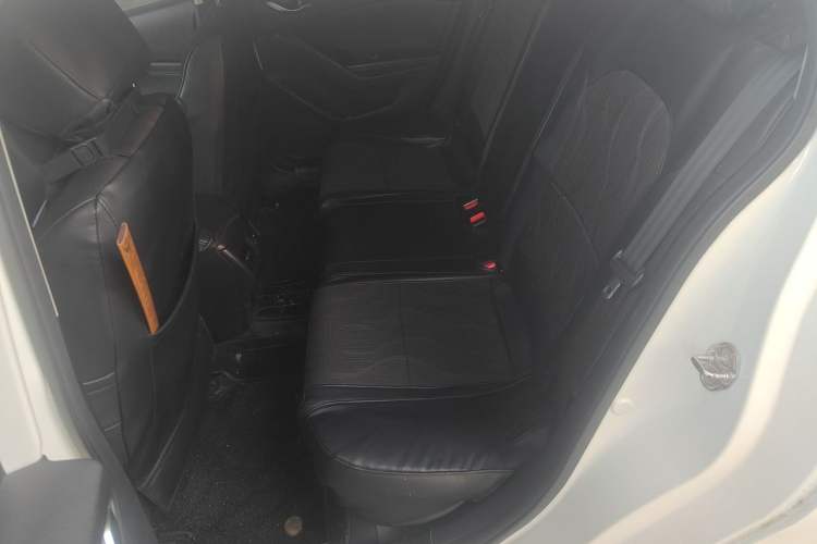 Used Mazda 3 Axela 2017 Hatchback 2.0L Automatic Sport Model China V Emission Standard Left Rear Seat