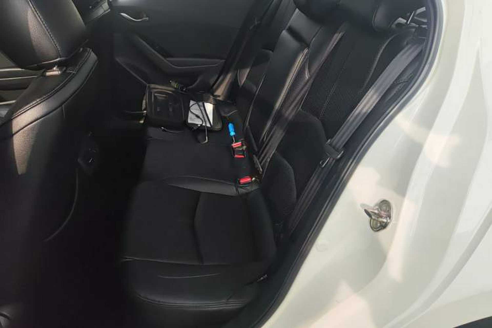 Used Mazda 3 Axela 2017 Sedan 1.5L Automatic Luxury Model Emission Standard China V Left Rear Seat