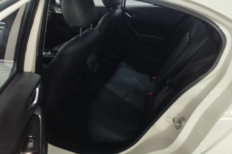 Used Mazda 3 Axela 2017 Sedan 1.5L Automatic Luxury Model Emission Standard China V Left Rear Seat