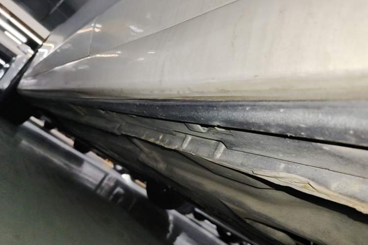 Used Mazda 3 Axela 2017 Sedan 1.5L Automatic Comfort Model Emission Standard China V Left Side Sill